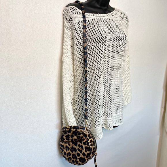 SOLD Circle Leopard Crossbody Bag Small NWOT - Picture 2 of 8